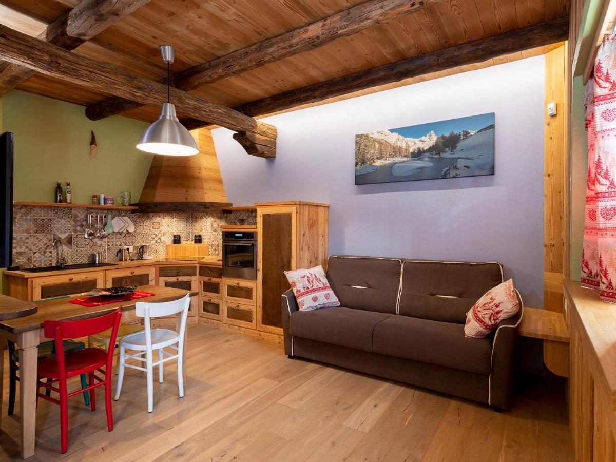 Agriturismo Gli Elfi Aosta Luaran gambar