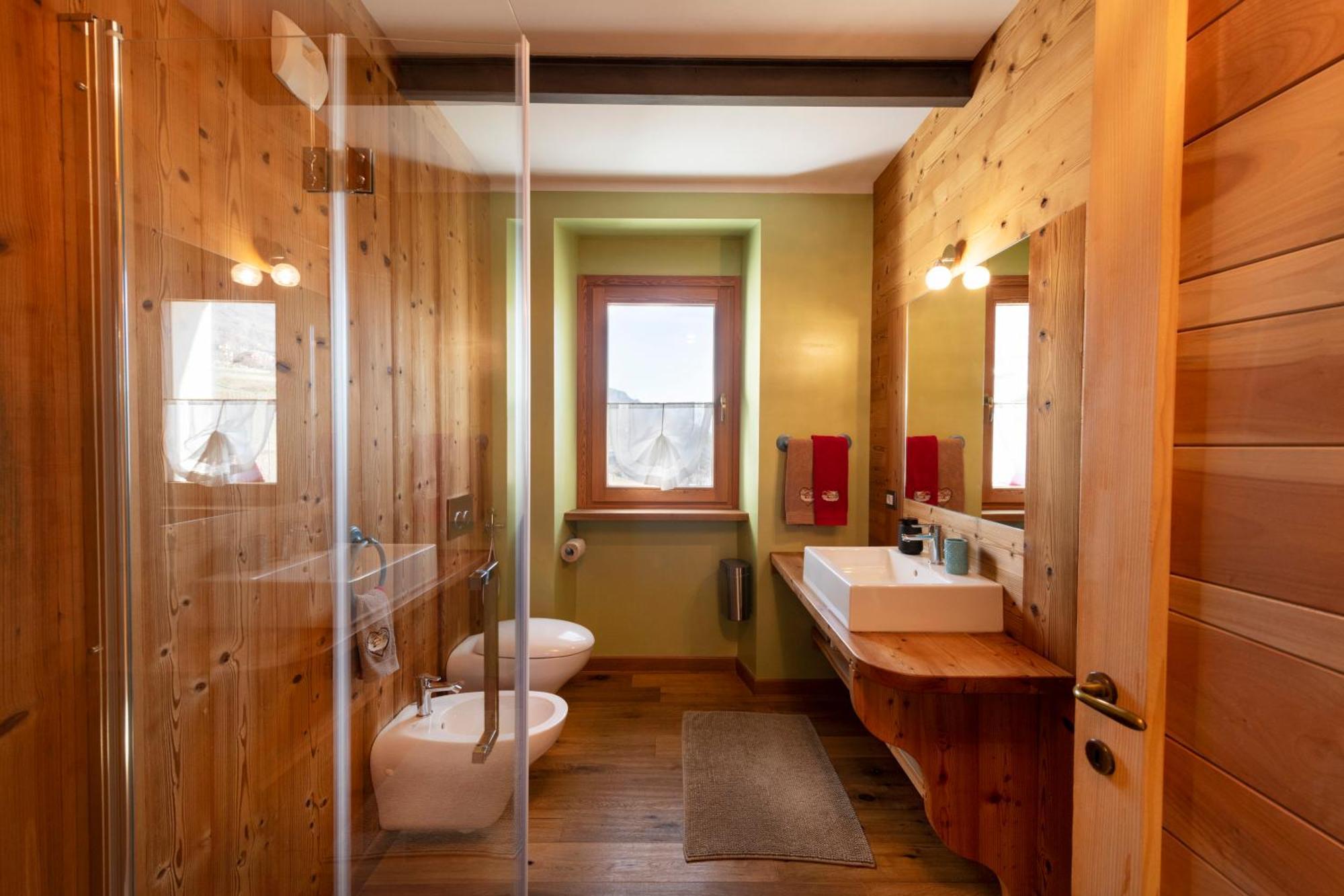 Agriturismo Gli Elfi Aosta Luaran gambar