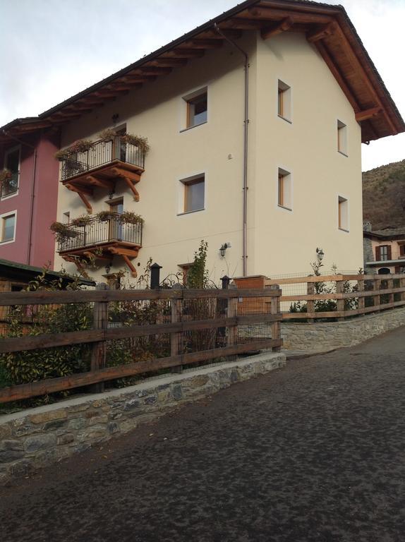 Agriturismo Gli Elfi Aosta Luaran gambar