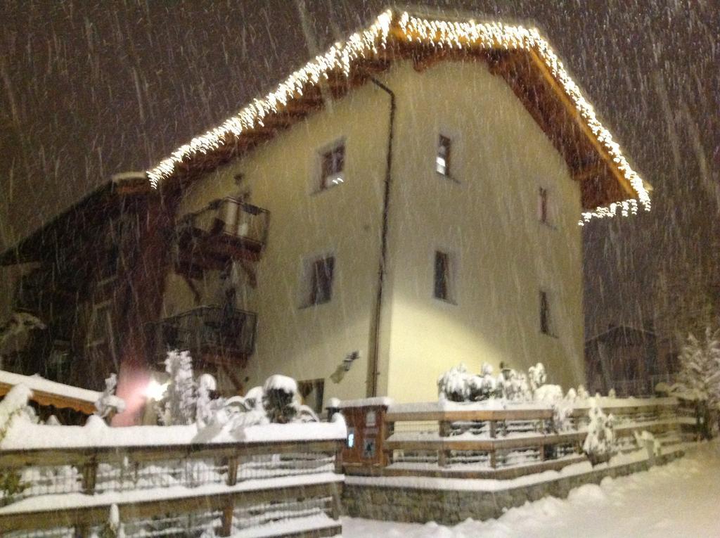 Agriturismo Gli Elfi Aosta Luaran gambar